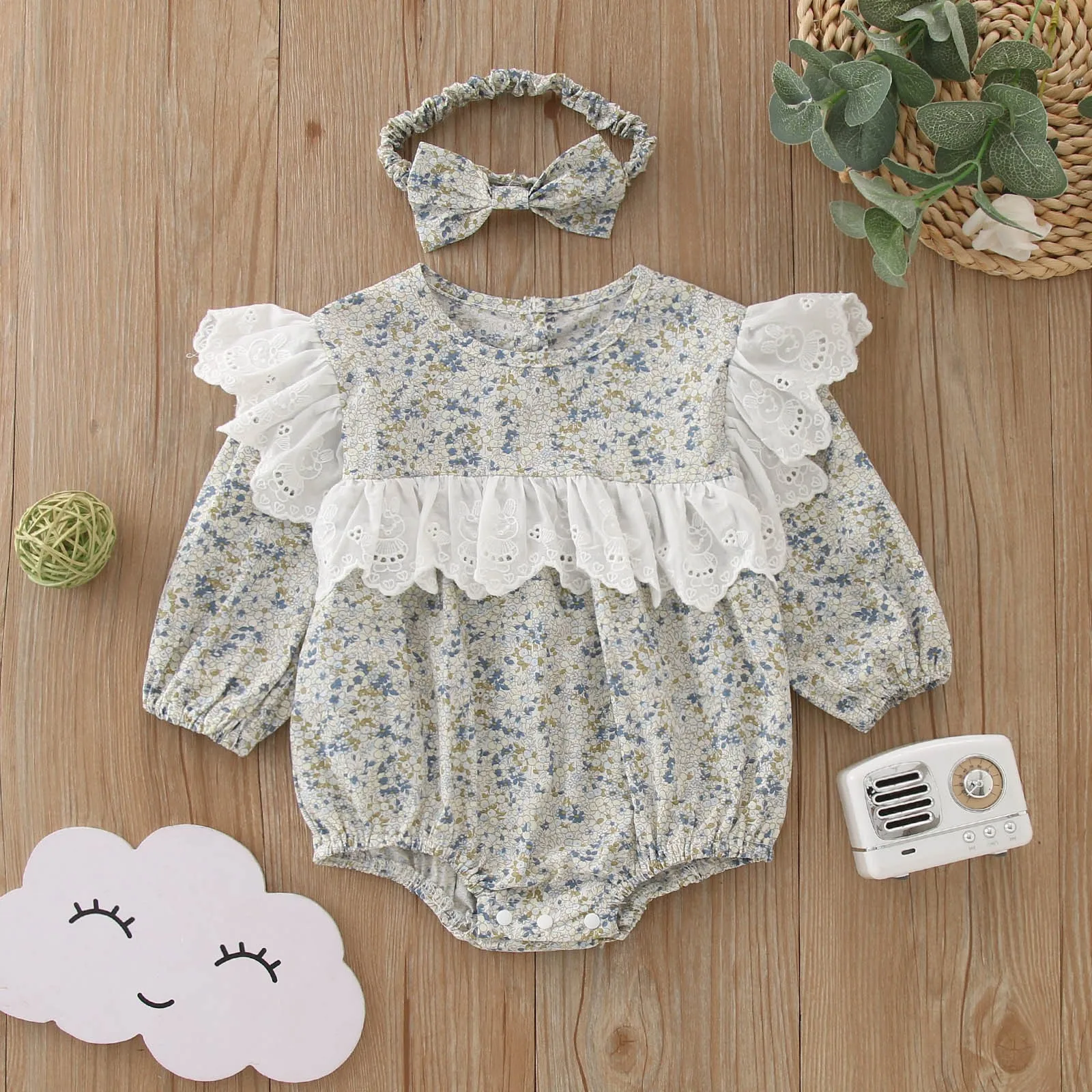 Newborn Baby Girls Bodysuits Long Sleeved Cotton Embroidery Baby Girls Infant Jumpsuit With Headbands Summer Clothes 3 6 12 24M
Newborn Baby Girls Bodysuits Long Sleeved Cotton Embroidery Baby Girls Infant Jumpsuit With Headbands Summer Clothes 3 6 12 24M