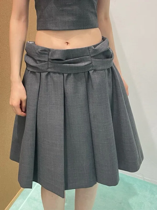 Elegant Pleated A-Line Skirt for Women Shanghai Style New Wide Pleat Elegant Waist Decorated Half Body Skirt
Elegant Pleated A-Line Skirt for Women Shanghai Style New Wide Pleat Elegant Waist Decorated Half Body Skirt