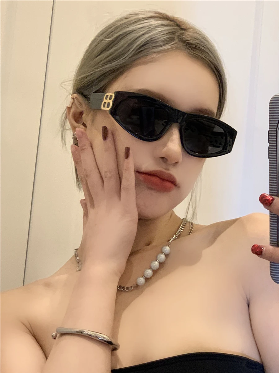 Cat's Eye Retro Glasses Men's Personality High-grade Sunglasses Summer Girl's Driving Sun Glasses Outdoor Sports MJ0750
Cat's Eye Retro Glasses Men's Personality High-grade Sunglasses Summer Girl's Driving Sun Glasses Outdoor Sports MJ0750