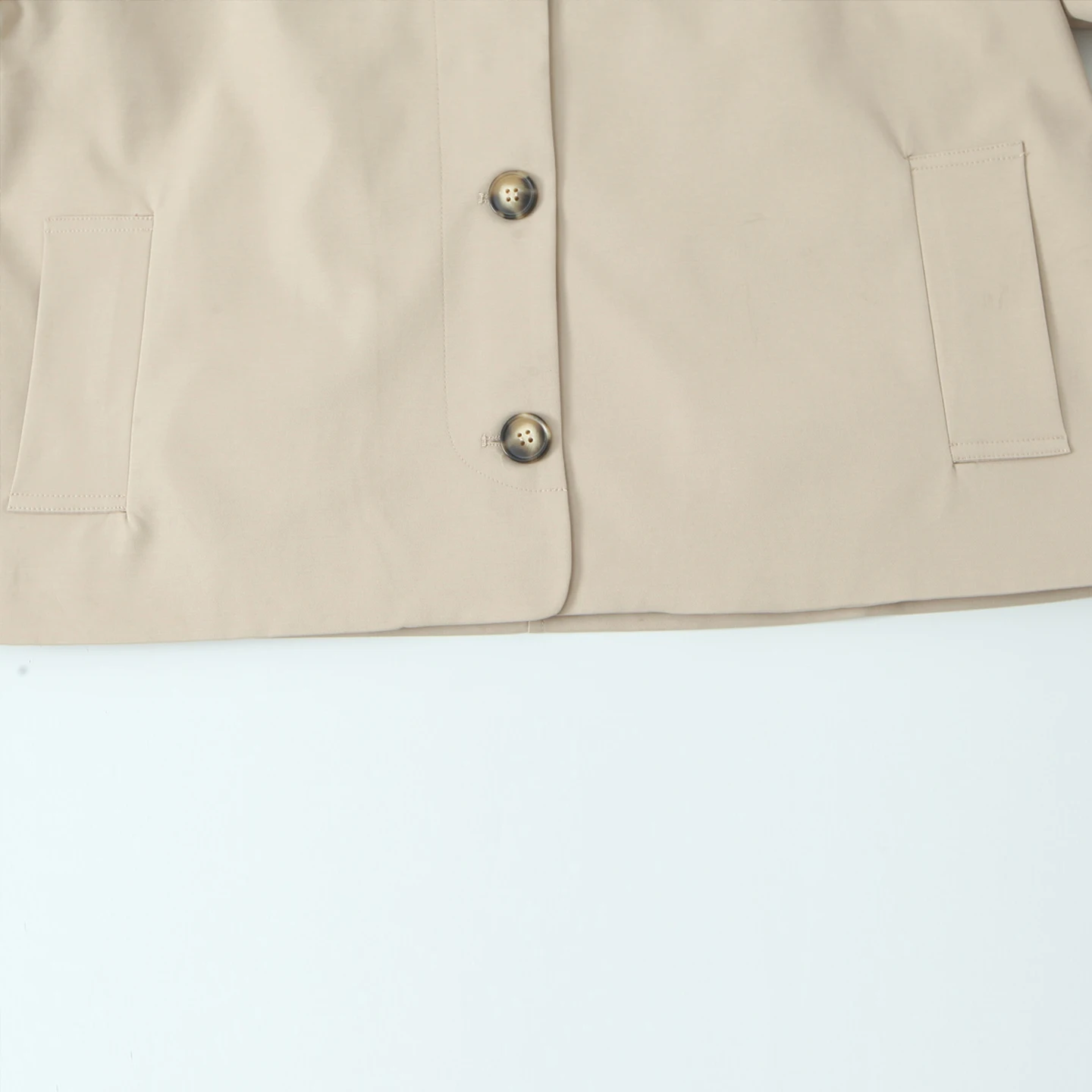 Женское пальто Color Blo в клетку с откидным воротником на одной пуговице, осень 2024, Новое поступление, повседневное свободное длинное пальто для поездок на работу
Женское пальто Color Blo в клетку с откидным воротником на одной пуговице, осень 2024, Новое поступление, повседневное свободное длинное пальто для поездок на работу