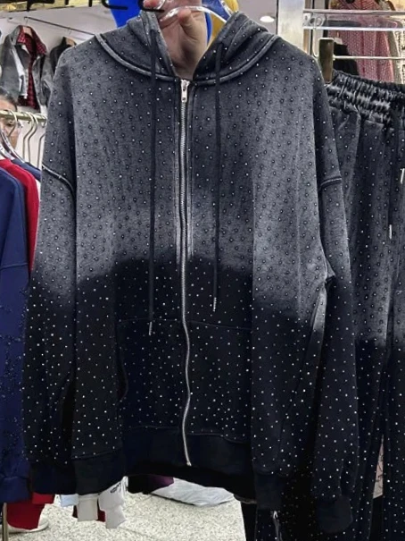 European Heavy Industry Gradient Full Rhinestone Casual Sets Loose Long Sleeve Hooded Jacket Elastic Waist Wide Leg Pants Women 
European Heavy Industry Gradient Full Rhinestone Casual Sets Loose Long Sleeve Hooded Jacket Elastic Waist Wide Leg Pants Women