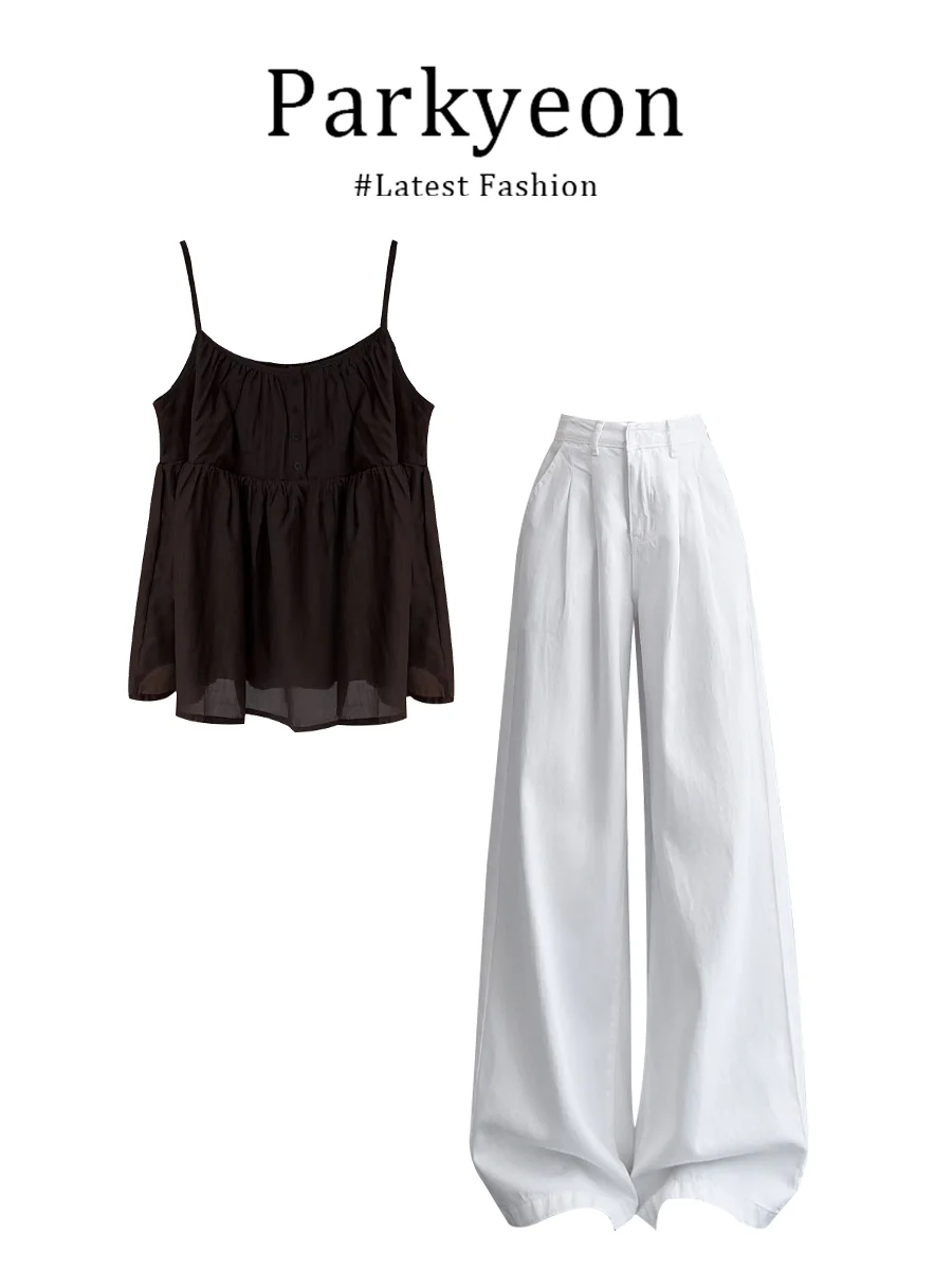 Parkyeon Summer New Elegant Small Clothes Strap Vest Top Simple High Waist Casual Pants Set Women's Fashion Casual Wear
Parkyeon Summer New Elegant Small Clothes Strap Vest Top Simple High Waist Casual Pants Set Women's Fashion Casual Wear