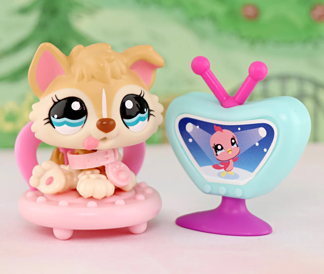 LPS Mini Pet Shop Bobble Head Color Blocking Симпатичная игрушка с аксессуарами Стул для телевизора Husky Puppy Детский подарок для мальчиков и девочек
LPS Mini Pet Shop Bobble Head Color Blocking Симпатичная игрушка с аксессуарами Стул для телевизора Husky Puppy Детский подарок для мальчиков и девочек