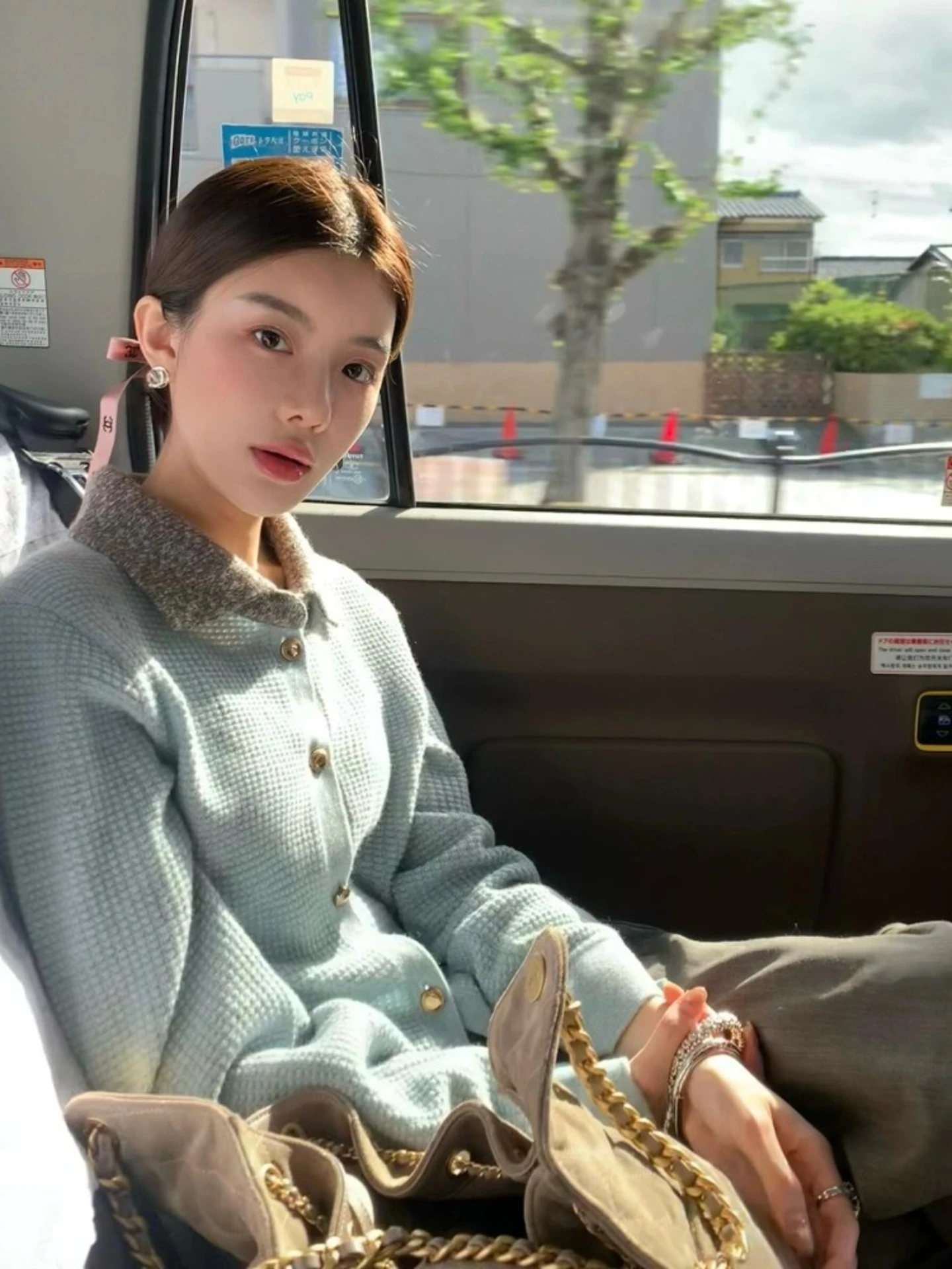 Вязаный кардиган Color Blo с длинными рукавами, свободного кроя, элегантный, для женщин, для повседневной носки, уникальный дизайн
Вязаный кардиган Color Blo с длинными рукавами, свободного кроя, элегантный, для женщин, для повседневной носки, уникальный дизайн