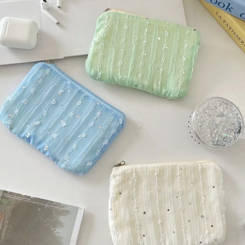 Cute Embroidered Quilted Coin Purse with Sequins Small Zipper Pouch Portable Makeup Change Wallet Mini Storage Bag for Girls
Cute Embroidered Quilted Coin Purse with Sequins Small Zipper Pouch Portable Makeup Change Wallet Mini Storage Bag for Girls