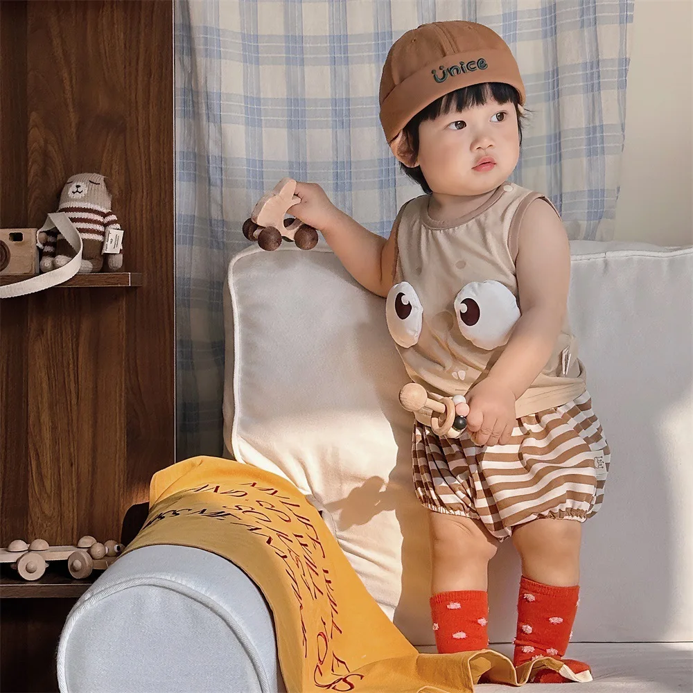 Baby Clothing 2024 Summer Korean Style Baby Striped Sleeveless Thin Vest and Shorts Casual Simple Baby Cool Two Piece Set
Baby Clothing 2024 Summer Korean Style Baby Striped Sleeveless Thin Vest and Shorts Casual Simple Baby Cool Two Piece Set