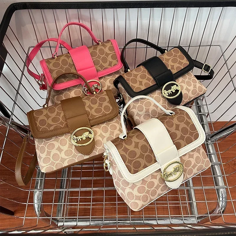 The New Luxury Brand Design To Create Women's Retro Personality Casual One-shoulder Printed Small Square Bag
The New Luxury Brand Design To Create Women's Retro Personality Casual One-shoulder Printed Small Square Bag