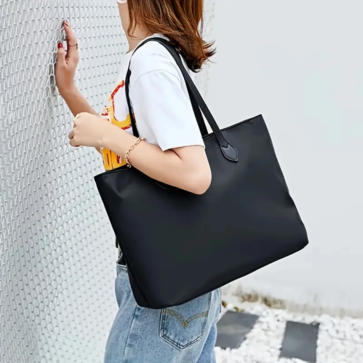 Large Capacity Tote Bag, Simple Zipper Handbag Womens Trendy Shoulder Bag For Work & Shopping Jelly Boggs beach bags Pvc
Large Capacity Tote Bag, Simple Zipper Handbag Womens Trendy Shoulder Bag For Work & Shopping Jelly Boggs beach bags Pvc