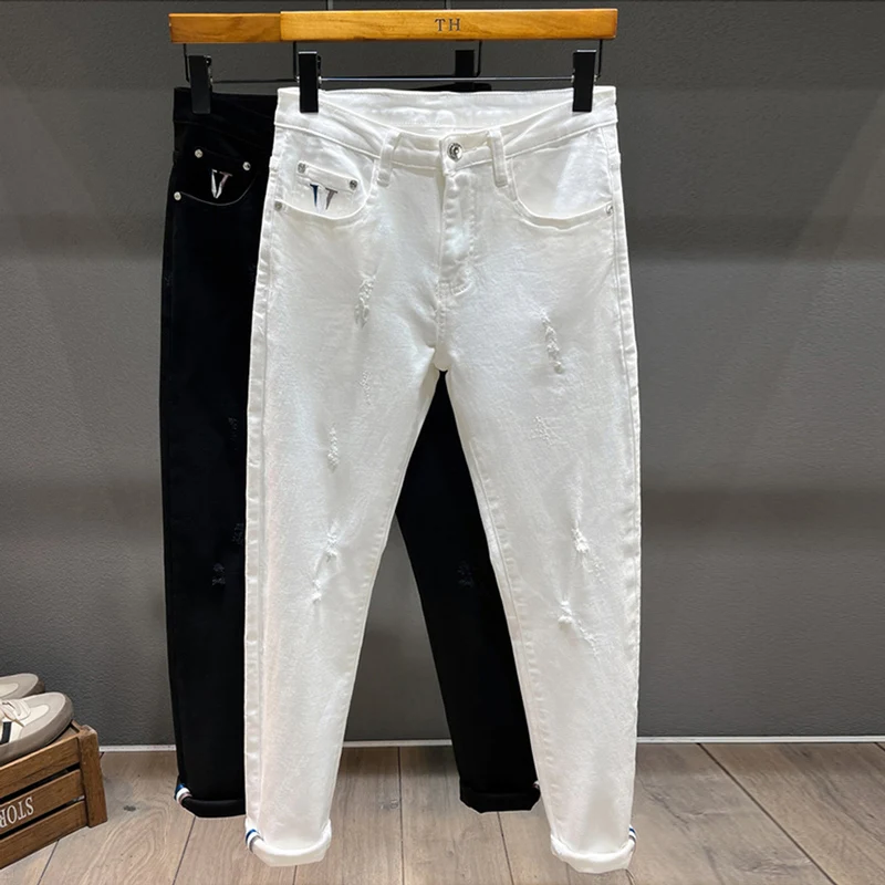 Y2k Fashion New High Quality Jeans Scratch Washed Nostalgic Perforation Patch Elastic Slimming Men's White Jeans Designer Retro
Y2k Fashion New High Quality Jeans Scratch Washed Nostalgic Perforation Patch Elastic Slimming Men's White Jeans Designer Retro