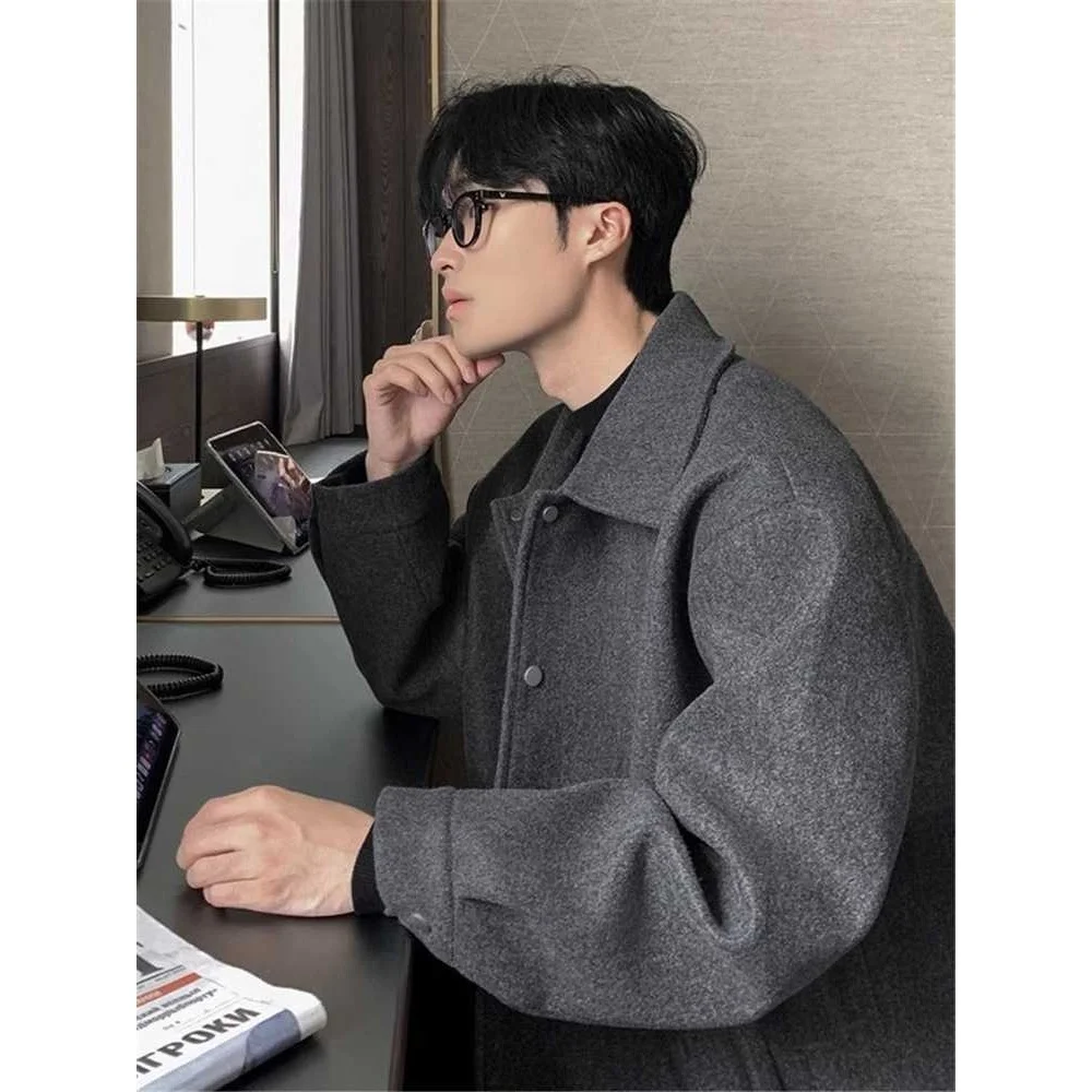 ay Woolen Men's Jaet Collared Loose Fit Autumn Korean Sle Cleanfit Coat Mature And Stable Men's Faion
ay Woolen Men's Jaet Collared Loose Fit Autumn Korean Sle Cleanfit Coat Mature And Stable Men's Faion