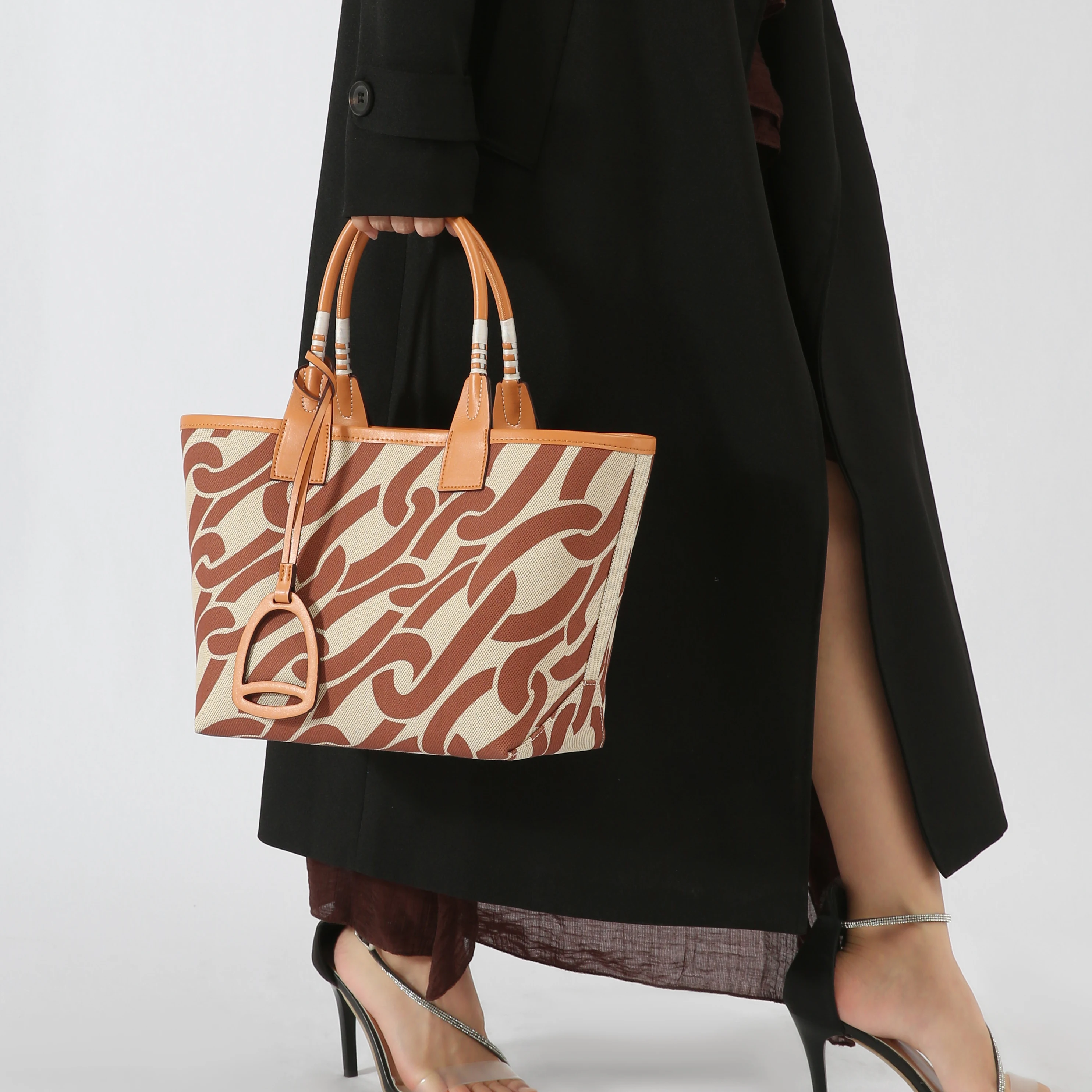 Women Painted Tote Bag 2025 New Canvas Shopping Bag Ladies Handbag Trend Top Handle Bag for Women Geometric Printed
Women Painted Tote Bag 2025 New Canvas Shopping Bag Ladies Handbag Trend Top Handle Bag for Women Geometric Printed