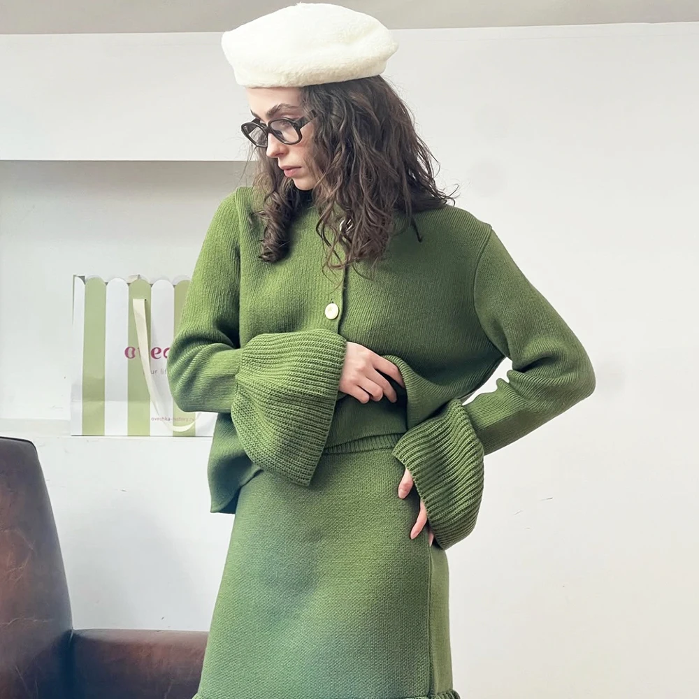 Talenza, осенний повседневный кардиган, новый однотонный свободный вязаный жакет на пуговицах, уличная одежда в стиле ретро, женский вязаный свитер, наряды
Talenza, осенний повседневный кардиган, новый однотонный свободный вязаный жакет на пуговицах, уличная одежда в стиле ретро, женский вязаный свитер, наряды