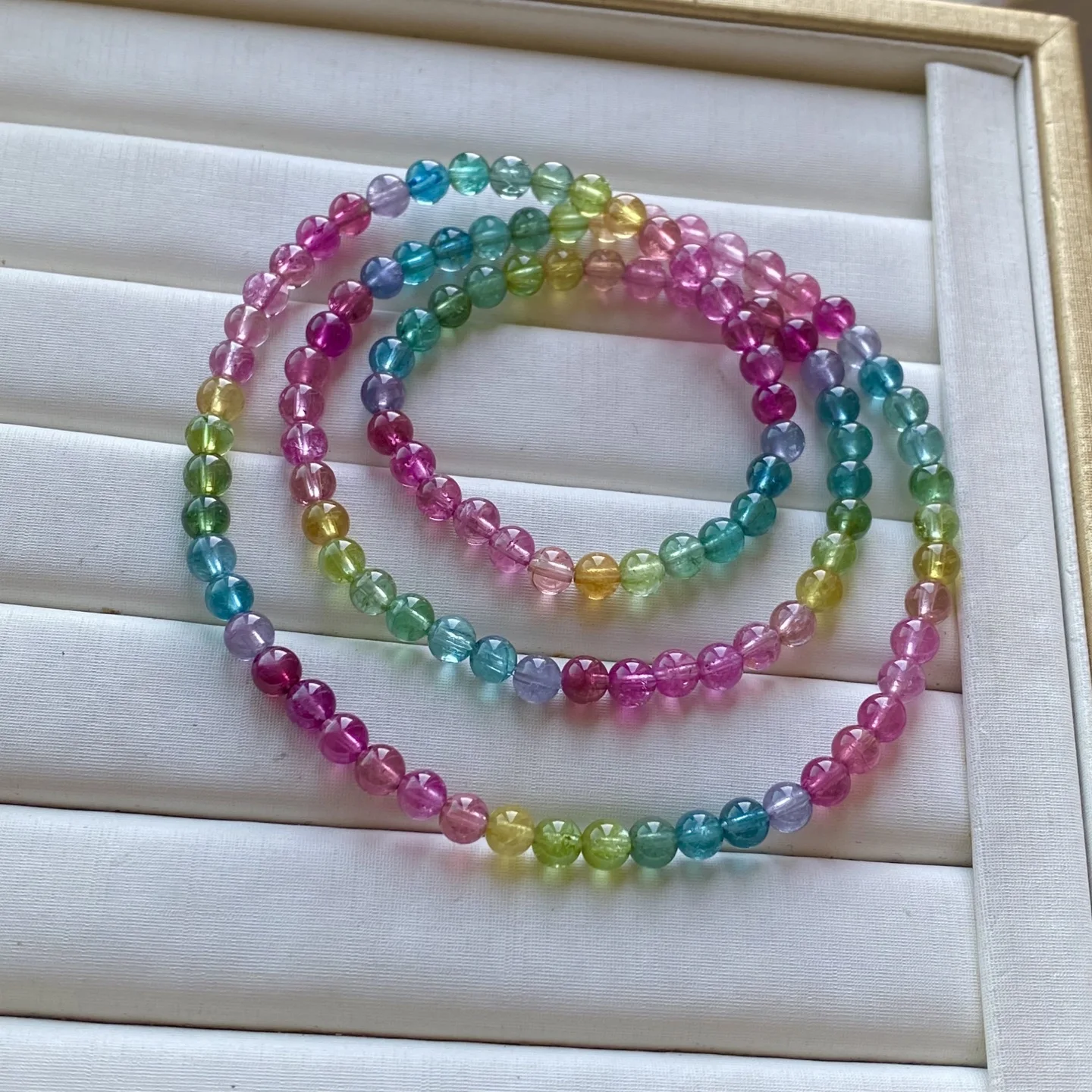 Браслет из натурального разноцветного турмалина и кварца 5 мм для женщин и мужчин, целебный подарок, кристаллы, 3 оборота, бусины из бразильского камня
Браслет из натурального разноцветного турмалина и кварца 5 мм для женщин и мужчин, целебный подарок, кристаллы, 3 оборота, бусины из бразильского камня