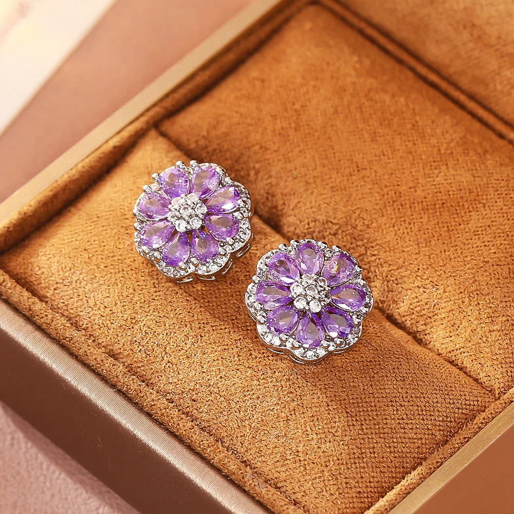 High-end natural tanzanite earrings, niche design, exquisite fashionable temperament earrings, light luxury personalized earring
High-end natural tanzanite earrings, niche design, exquisite fashionable temperament earrings, light luxury personalized earring