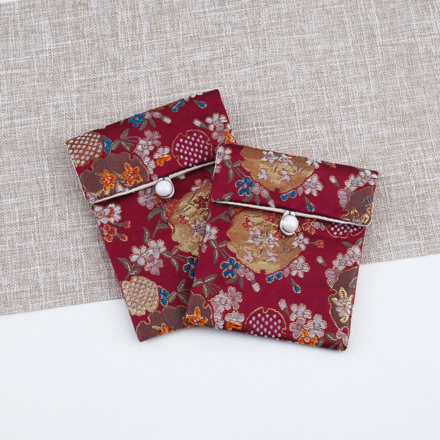 Bracelet Satin Gift Packaging Case Retro Jewel Pouch Chinese Brocade Jewelry Bag Hand-Embroidered Necklace Organizer Pouch For
Bracelet Satin Gift Packaging Case Retro Jewel Pouch Chinese Brocade Jewelry Bag Hand-Embroidered Necklace Organizer Pouch For