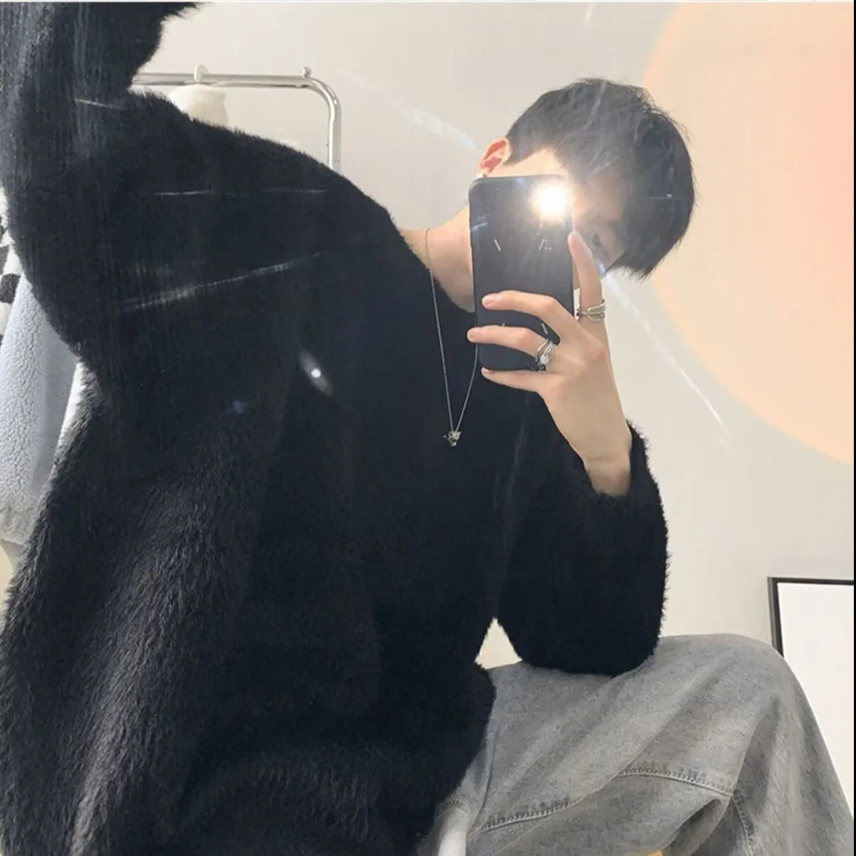 Мужской вязаный свитер свободного кроя с круглым вырезом, утолщенный, однотонный, с имитацией норки, художественный дизайн, осень-зима, большие размеры
Мужской вязаный свитер свободного кроя с круглым вырезом, утолщенный, однотонный, с имитацией норки, художественный дизайн, осень-зима, большие размеры