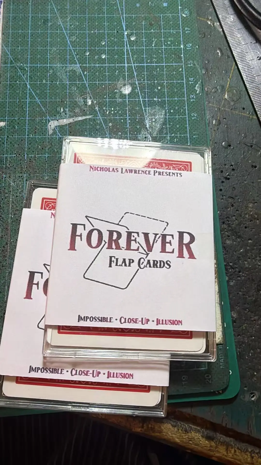 Forever Flap Nicholas Lawrence Close Up Magic Tricks Gimmicks Illusions Street Magic Props Beginner Magician Mentalism Funny
Forever Flap Nicholas Lawrence Close Up Magic Tricks Gimmicks Illusions Street Magic Props Beginner Magician Mentalism Funny