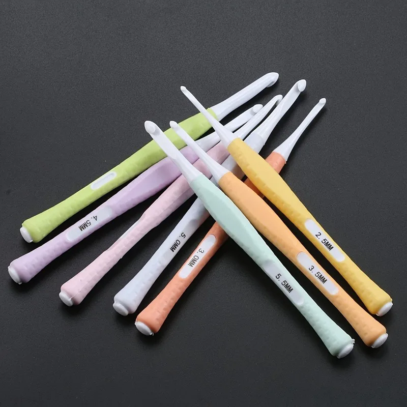 Plastic Crochet Needle Set, Candy Color Handle Crochet Hook Ergonomic Crochet Hook Set
Plastic Crochet Needle Set, Candy Color Handle Crochet Hook Ergonomic Crochet Hook Set
