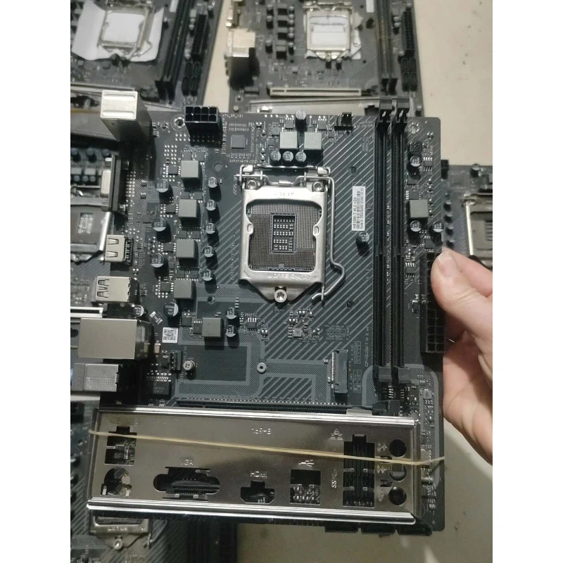 used for COLORFUL H510M-T/D/K Used Motherboard LGA1200 Integrated VGA HDMI M.2 Micro ATX Support 10th 11th Gen CPU DDR4
used for COLORFUL H510M-T/D/K Used Motherboard LGA1200 Integrated VGA HDMI M.2 Micro ATX Support 10th 11th Gen CPU DDR4