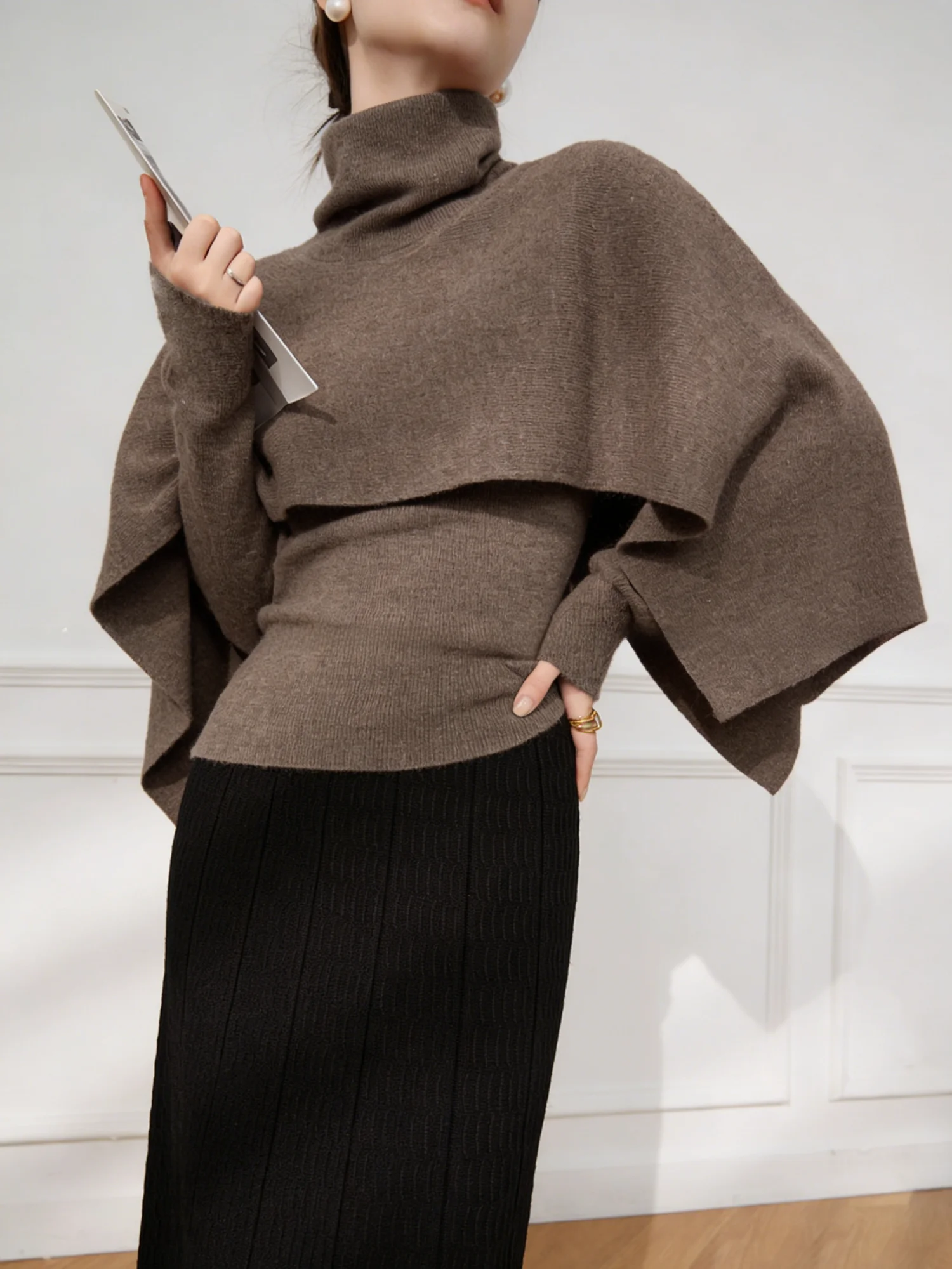 Elegant High Neck Knitwear Women's Fashion Slim Fit Cowl Neck Design Autumn Winter Chic Sweater Lulu Premium Sensation
Elegant High Neck Knitwear Women's Fashion Slim Fit Cowl Neck Design Autumn Winter Chic Sweater Lulu Premium Sensation