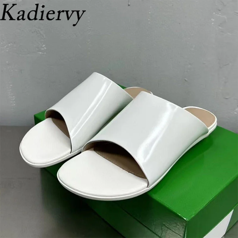 Женские модельные Шлепанцы из натуральной кожи, сланцы, открытый носок, плоская подошва, Уличная обувь, летние Тапочки
Женские модельные Шлепанцы из натуральной кожи, сланцы, открытый носок, плоская подошва, Уличная обувь, летние Тапочки