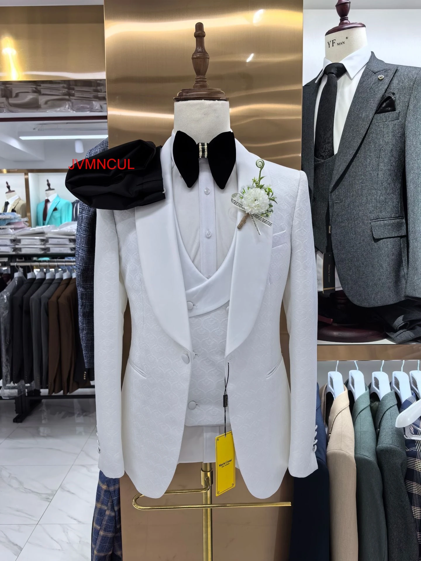Blue Wedding Suits For Men Slim Fit Tuxedo 3 Pieces Male Fashion Jacket with Black Pants Double Breasted Waistcoat New Style
Blue Wedding Suits For Men Slim Fit Tuxedo 3 Pieces Male Fashion Jacket with Black Pants Double Breasted Waistcoat New Style