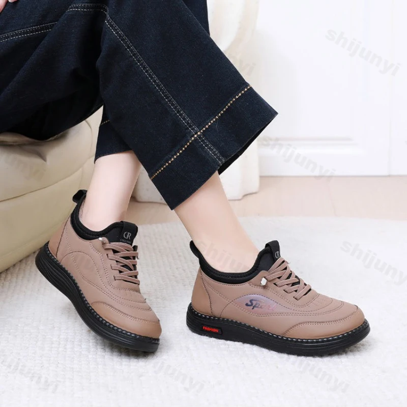 Women's Cotton Shoes 2025 Winter New Plush Thicken Outdoor Non Slip Snow Boots Fashion Vintage Comfortable Soft Sole Warm Shoes
Women's Cotton Shoes 2025 Winter New Plush Thicken Outdoor Non Slip Snow Boots Fashion Vintage Comfortable Soft Sole Warm Shoes