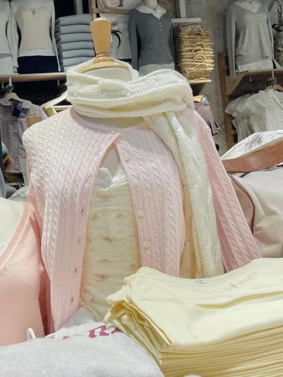 Розовый свитер с цветочным принтом, кардиган, женский осенний хлопковый однобортный однобортный укороченный топ с круглым вырезом и длинными рукавами, милые милые шикарные трикотажные топы
Розовый свитер с цветочным принтом, кардиган, женский осенний хлопковый однобортный однобортный укороченный топ с круглым вырезом и длинными рукавами, милые милые шикарные трикотажные топы