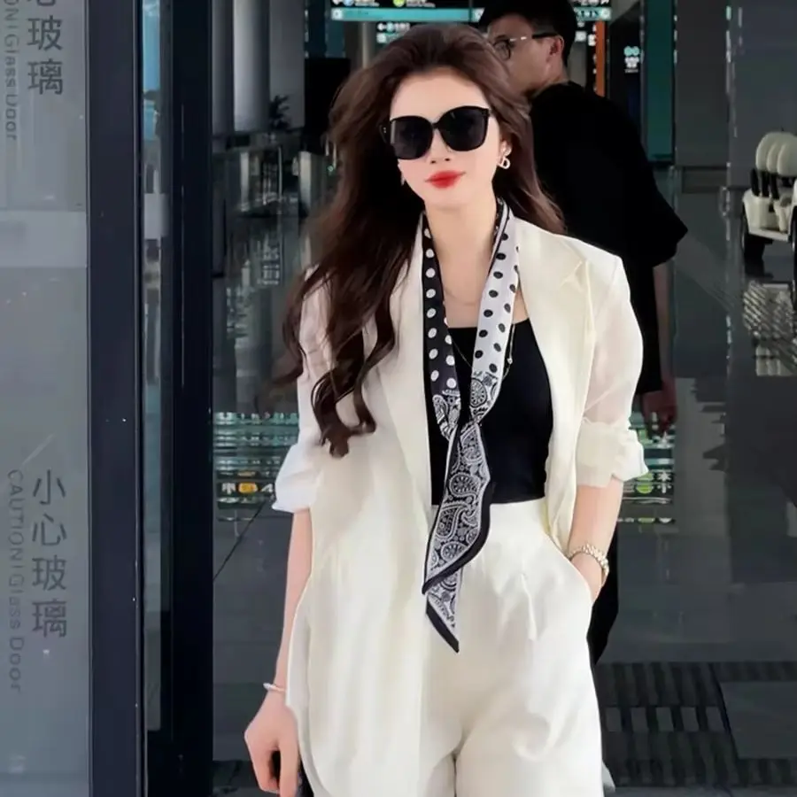 2026 new high-end style suit shirt tie neck scarf hanging bag decoration belt polka dot long scarf women's headband
2026 new high-end style suit shirt tie neck scarf hanging bag decoration belt polka dot long scarf women's headband