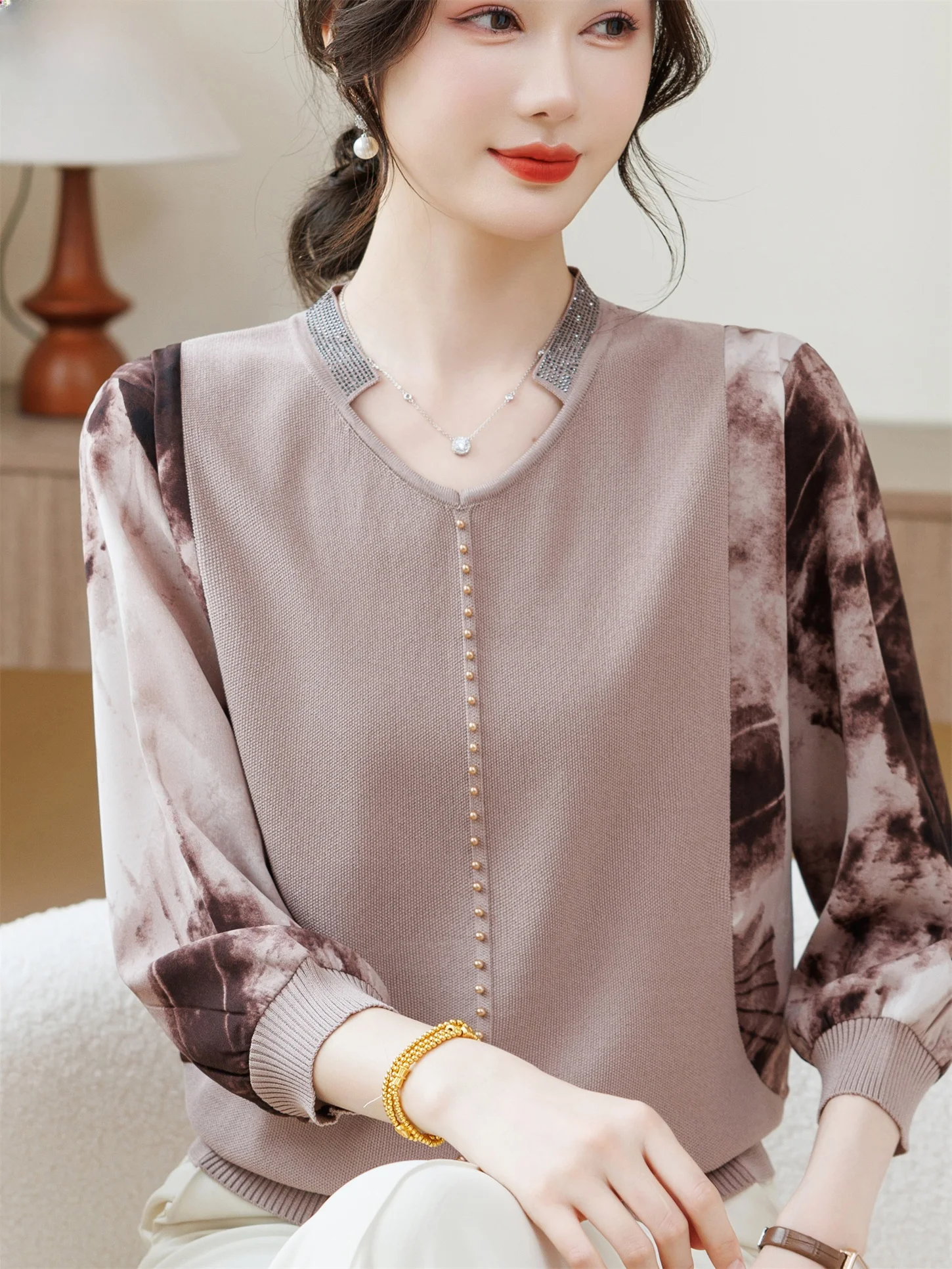 Spring Faion Thin Sve T-irt Base irt Mommy Sle Resin Color Mid-Late Adult Women's Summer Lightweight Seven-Q...
Spring Faion Thin Sve T-irt Base irt Mommy Sle Resin Color Mid-Late Adult Women's Summer Lightweight Seven-Q...