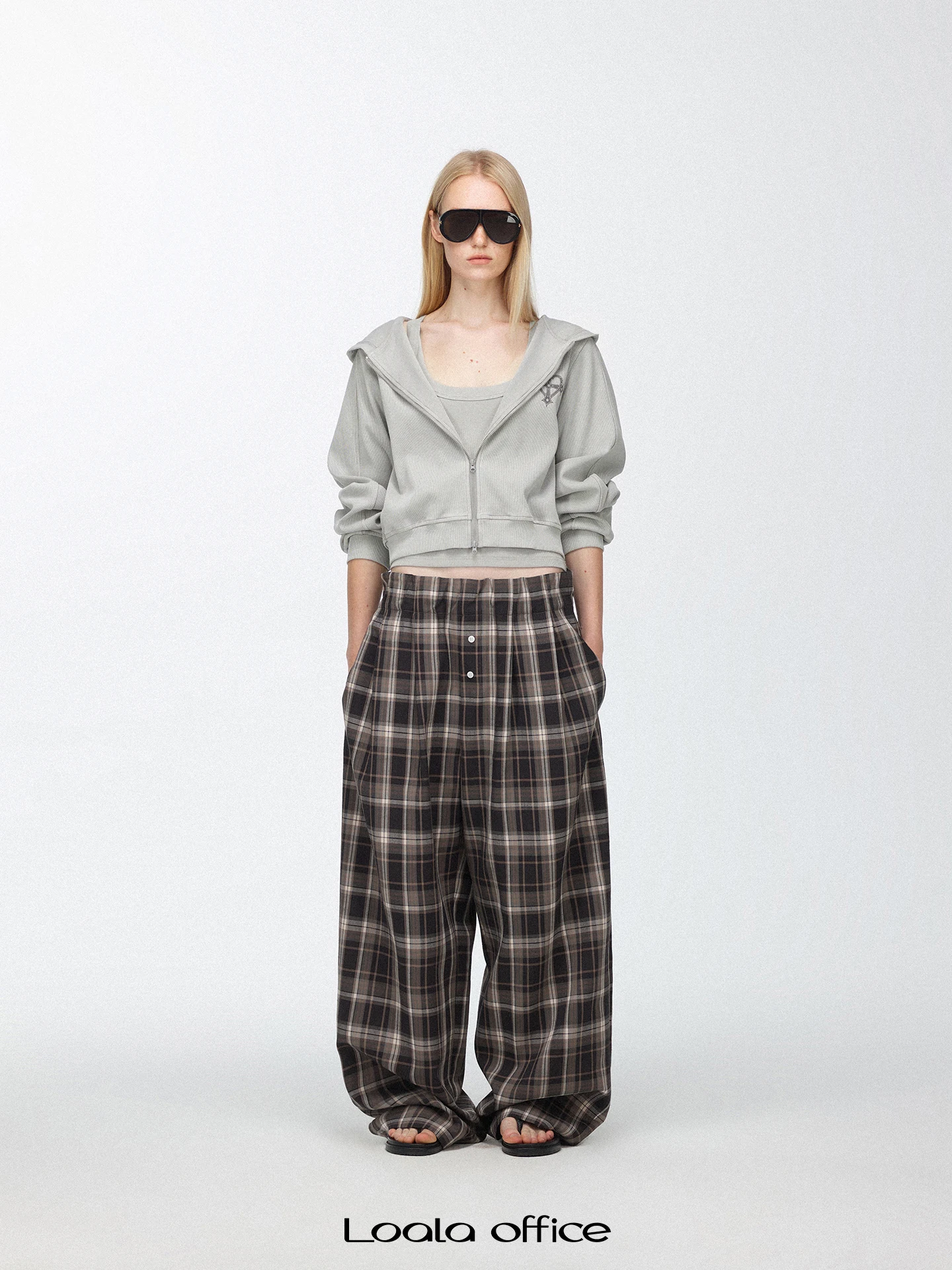 Loala Office Loose Casual Pants Low Waist Plaid Patterned Straight Leg Simple Unique Leisure Trousers for Women
Loala Office Loose Casual Pants Low Waist Plaid Patterned Straight Leg Simple Unique Leisure Trousers for Women