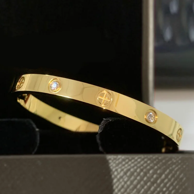Stainless Steel Bracelet for women Screw Bracelets Zircon High Quality Jewelry holiday party gift 18K Gold Plated
Stainless Steel Bracelet for women Screw Bracelets Zircon High Quality Jewelry holiday party gift 18K Gold Plated