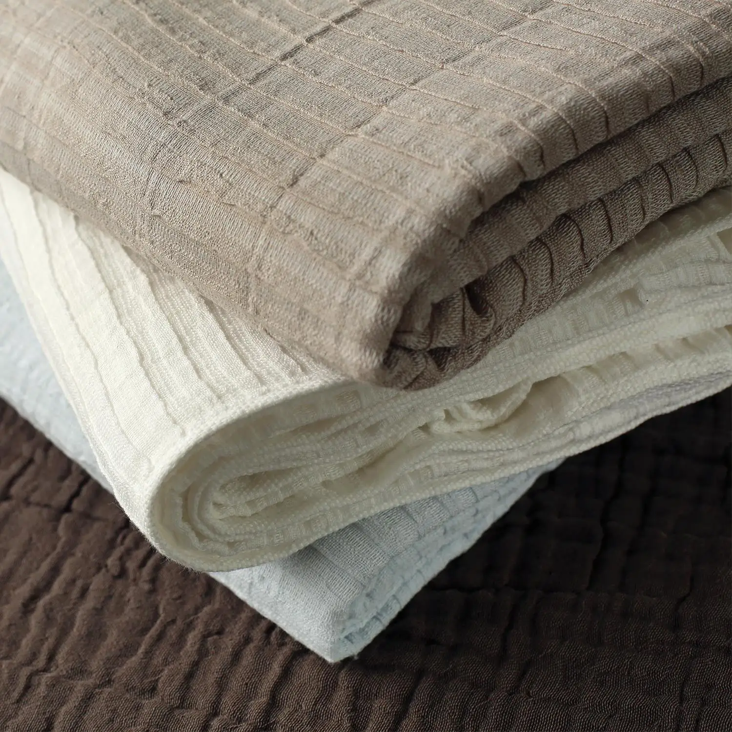 Japanese Sle Pure Cotton Linen Towel Blanket Lightweight Summer Air Conditioning Blanket Unprinted Double Layer Baby Skin F...
Japanese Sle Pure Cotton Linen Towel Blanket Lightweight Summer Air Conditioning Blanket Unprinted Double Layer Baby Skin F...