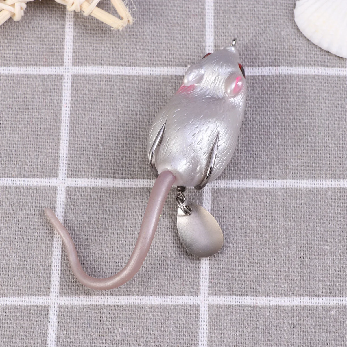 Barbed Bait Throw Freshwater Hook Mouse Simulation Fishing Lures Rat Brilliant Color Sequins Design Carbon
Barbed Bait Throw Freshwater Hook Mouse Simulation Fishing Lures Rat Brilliant Color Sequins Design Carbon