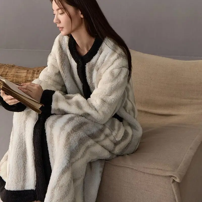 Women's Clothing Pajama Set Homewear Long Sleeves Pants Two-Piece Set Autumn and Winter Thicken Comfortable Sweet Fashion
Women's Clothing Pajama Set Homewear Long Sleeves Pants Two-Piece Set Autumn and Winter Thicken Comfortable Sweet Fashion