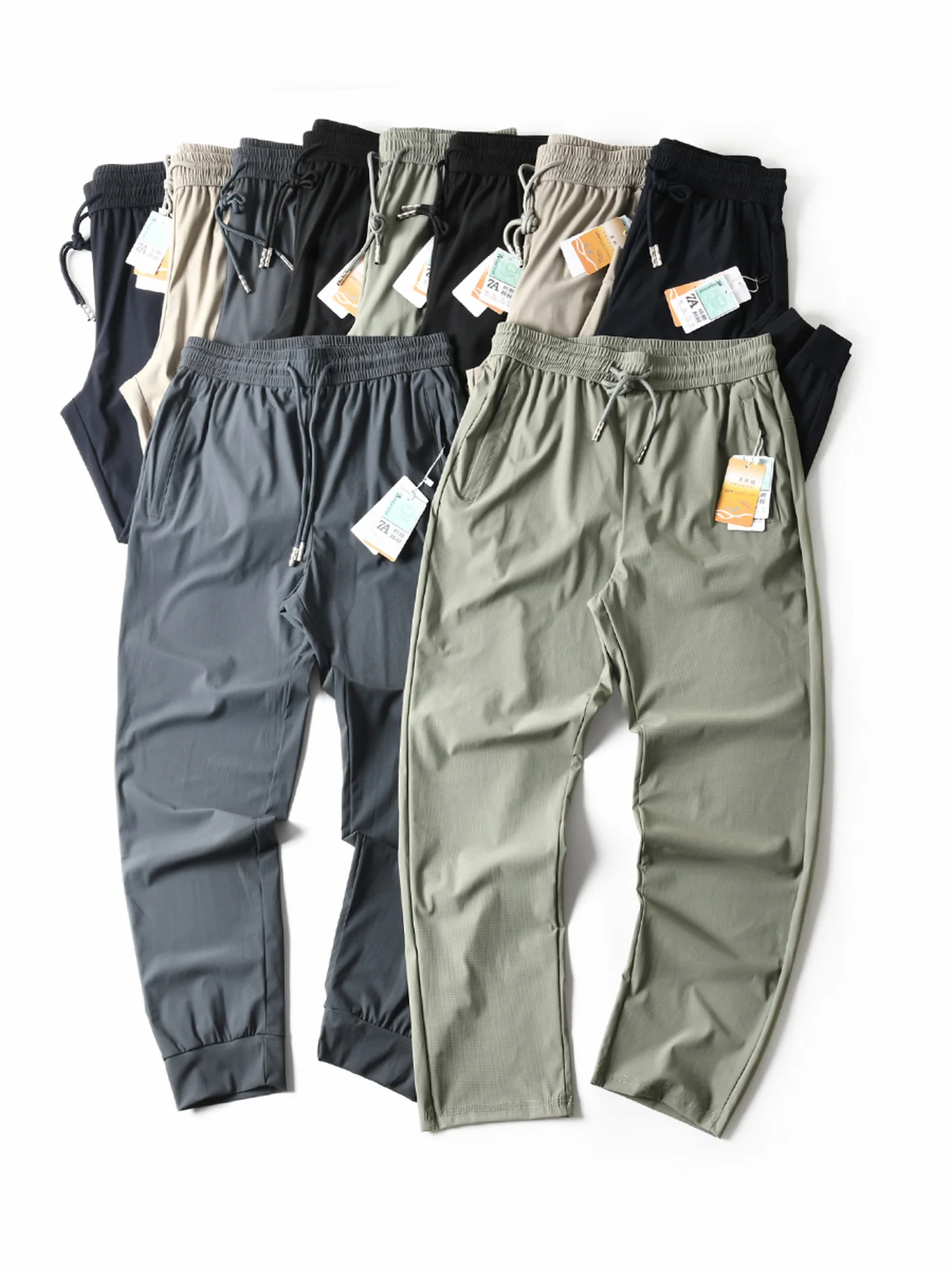 Новые американские уличные брюки из ледяного шелка Qui Dry, легкие эластичные дышащие свободные прямые спортивные повседневные брюки, мужские летние
Новые американские уличные брюки из ледяного шелка Qui Dry, легкие эластичные дышащие свободные прямые спортивные повседневные брюки, мужские летние