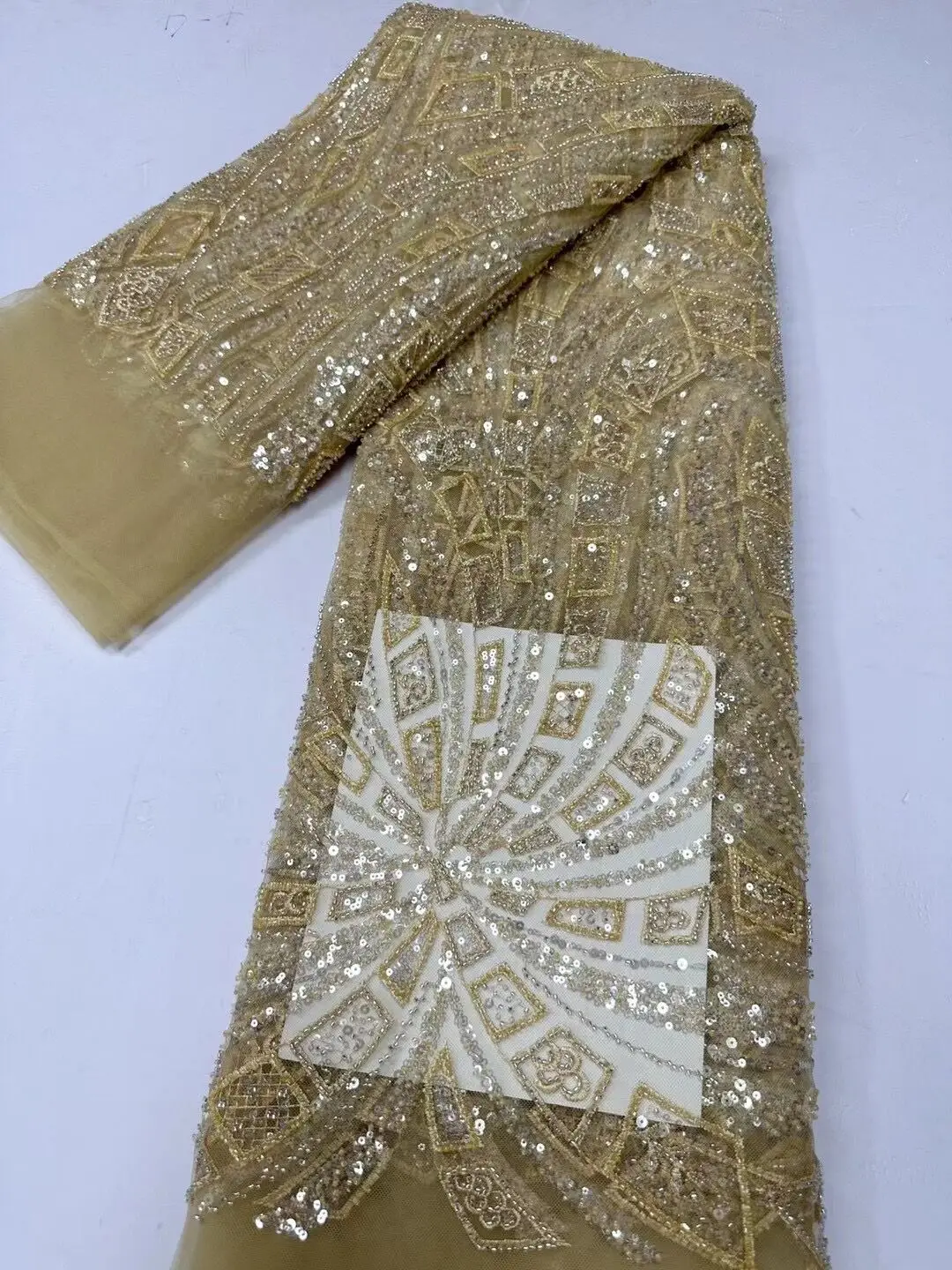 Luxury Heavy Beaded Lace Fabric SYJ-1302681 Sequins Laces French Net Tulle Lace Fabric for Wedding Dress
Luxury Heavy Beaded Lace Fabric SYJ-1302681 Sequins Laces French Net Tulle Lace Fabric for Wedding Dress