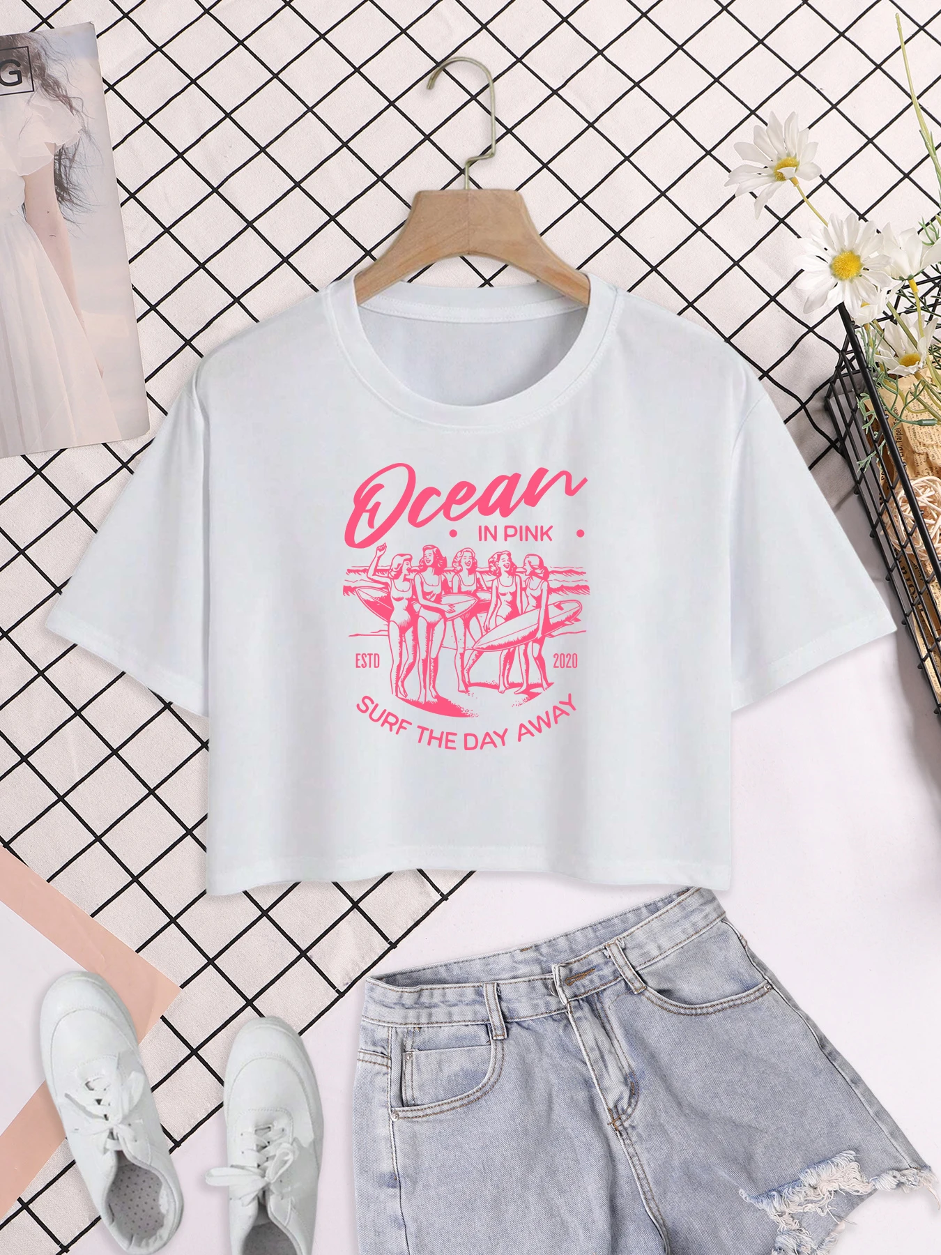 Ocean In Pink Surf The Day Away Укороченная футболка с принтом Женская хлопковая повседневная футболка Модная уличная одежда Y2K Свободная спортивная одежда
Ocean In Pink Surf The Day Away Укороченная футболка с принтом Женская хлопковая повседневная футболка Модная уличная одежда Y2K Свободная спортивная одежда