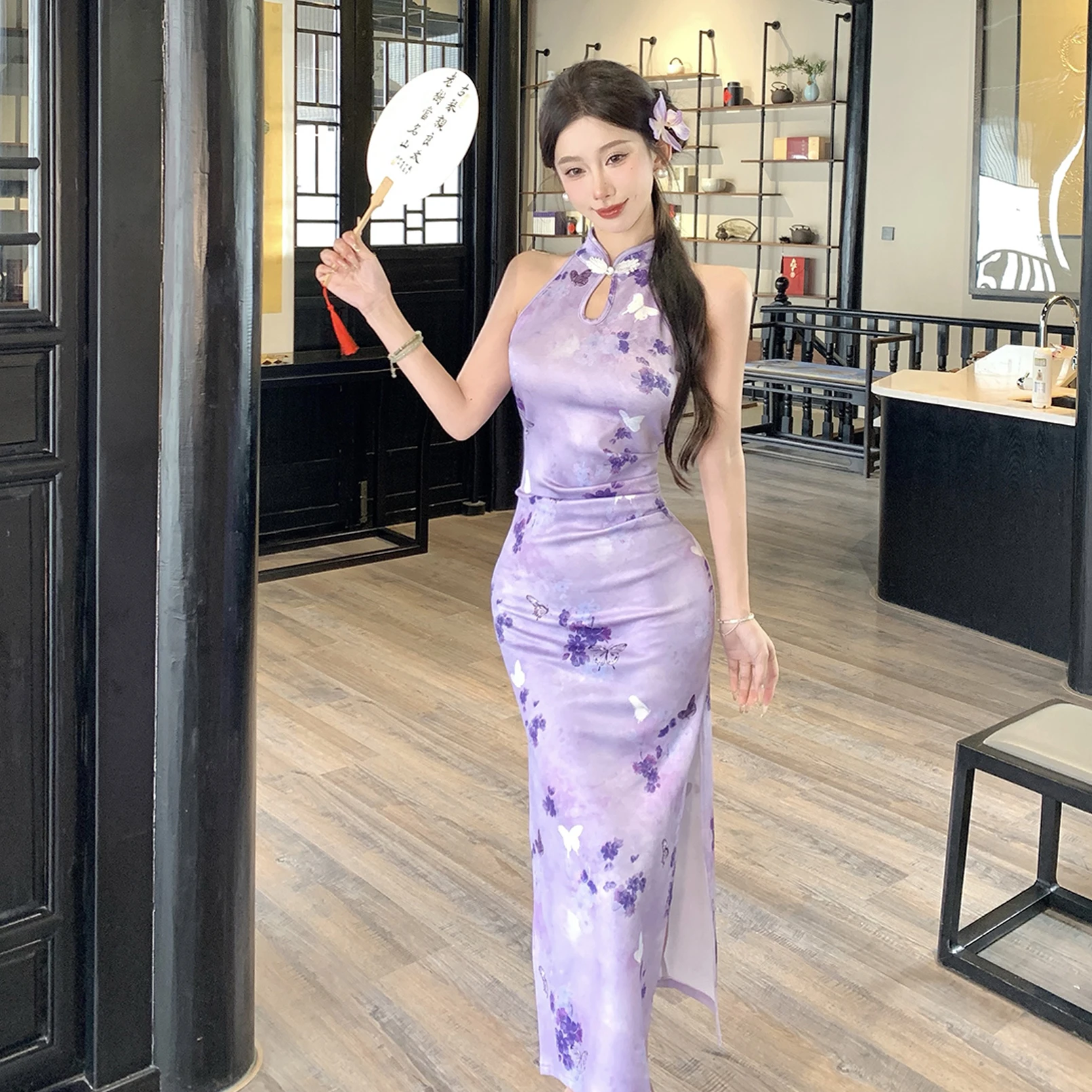 Elegant New Chinese Style Slimming Hollow out Stand Collar Shoulder Bared Qipao Dress mid Length Vintage A-Line Skirt
Elegant New Chinese Style Slimming Hollow out Stand Collar Shoulder Bared Qipao Dress mid Length Vintage A-Line Skirt
