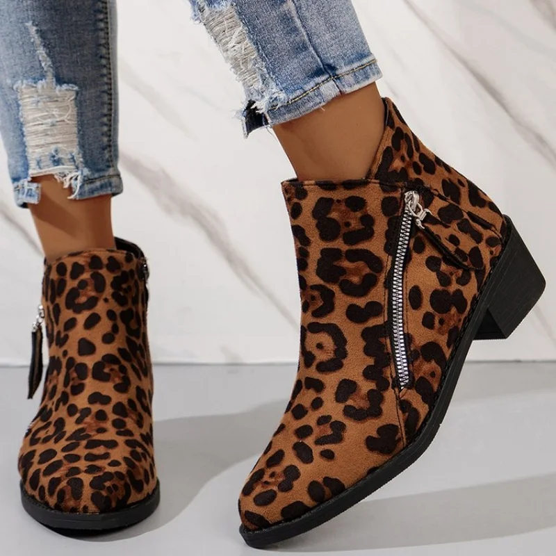 Fashion big size leopard boots women 2024 autumn and winter new side zipper single boots women
Fashion big size leopard boots women 2024 autumn and winter new side zipper single boots women