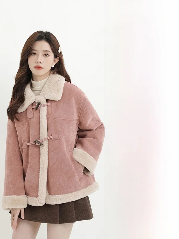 Утепленное пальто с мехом ягненка, новинка весенней коллекции, с пуговицами, большие размеры, женская верхняя одежда в винтажном стиле, с длинными рукавами
Утепленное пальто с мехом ягненка, новинка весенней коллекции, с пуговицами, большие размеры, женская верхняя одежда в винтажном стиле, с длинными рукавами