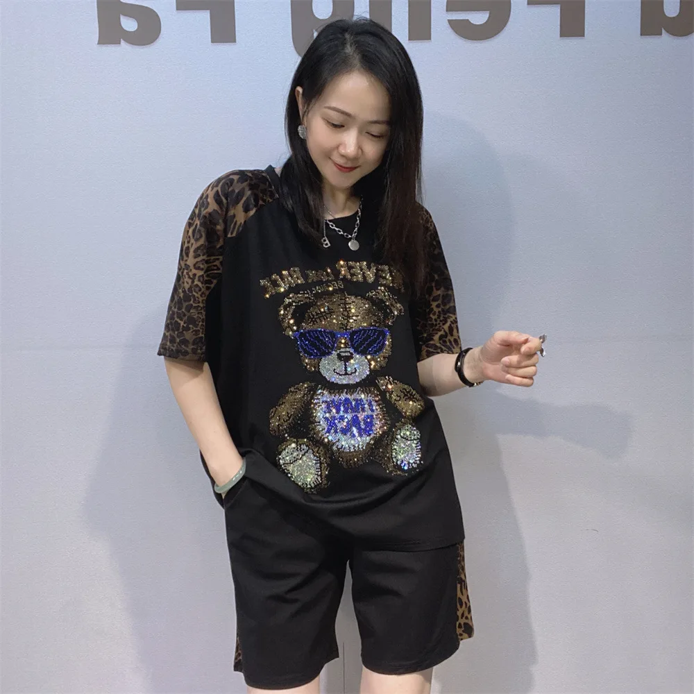 Summer Loose Pullover Short Sets Women Clothing Casual Cartoon Bear Diamonds Side Leopard Printed Two Piece Sets Womens Outifits
Summer Loose Pullover Short Sets Women Clothing Casual Cartoon Bear Diamonds Side Leopard Printed Two Piece Sets Womens Outifits