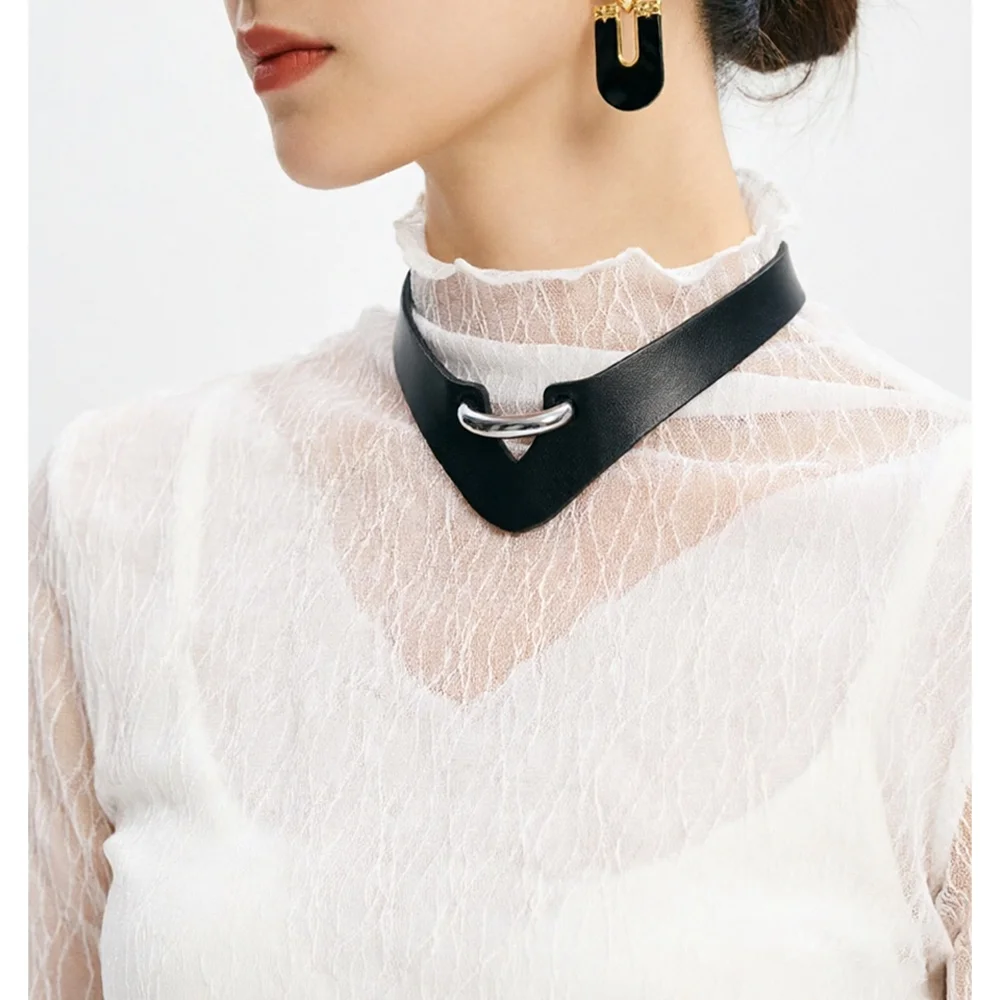 1Pc Retro Punk Neck Ornament, Sweet & Edgy Faux Leather Choker, Minimalist Y2K Neck Accessory for Women
1Pc Retro Punk Neck Ornament, Sweet & Edgy Faux Leather Choker, Minimalist Y2K Neck Accessory for Women