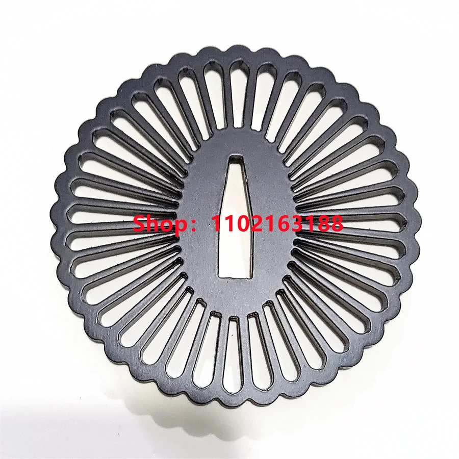 Very Good Steel Iron Tsuba Handguard Guard For Real Japanese Japan Samurai Sword Katana Fittings New
Very Good Steel Iron Tsuba Handguard Guard For Real Japanese Japan Samurai Sword Katana Fittings New