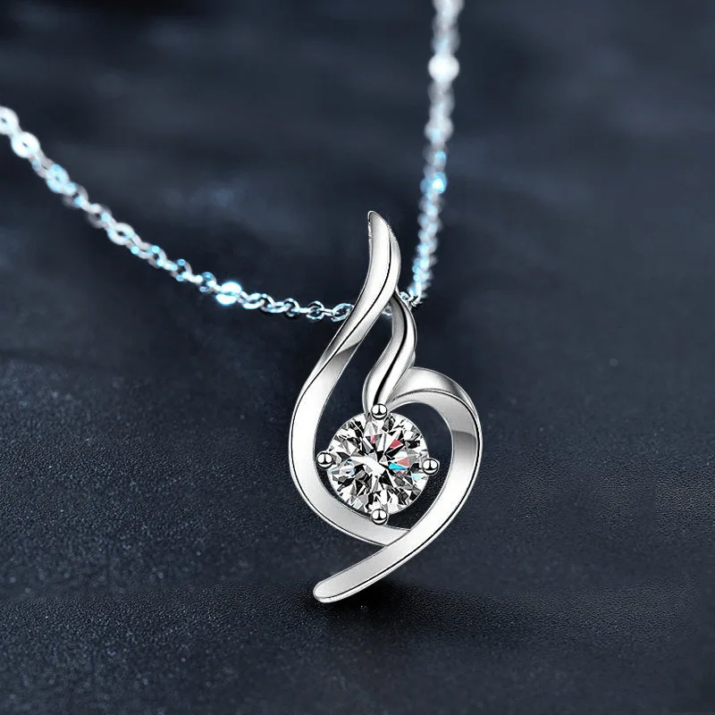 Mozambican Diamond 18K Gold Pendant Angel Necklace Women's Niche Design Luxury Clavicle Necklace Jewelry
Mozambican Diamond 18K Gold Pendant Angel Necklace Women's Niche Design Luxury Clavicle Necklace Jewelry