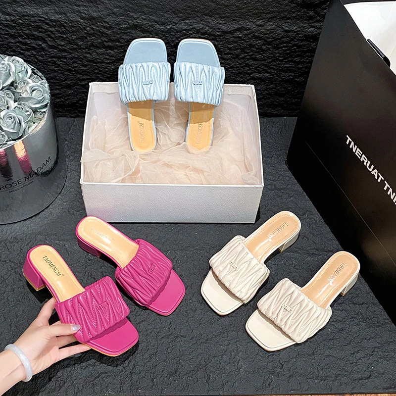 Super soft pleated square-toed chunky heel slippers for women, summer flat sandals
Super soft pleated square-toed chunky heel slippers for women, summer flat sandals