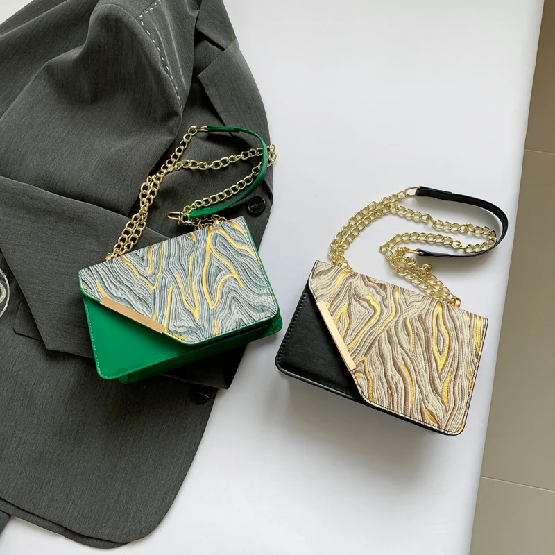 New Fashion Horizontal Square Women's Bag Simple And Casual Versatile Colorful Flowing Sand Design Single Shoulder Crossbody Bag
New Fashion Horizontal Square Women's Bag Simple And Casual Versatile Colorful Flowing Sand Design Single Shoulder Crossbody Bag