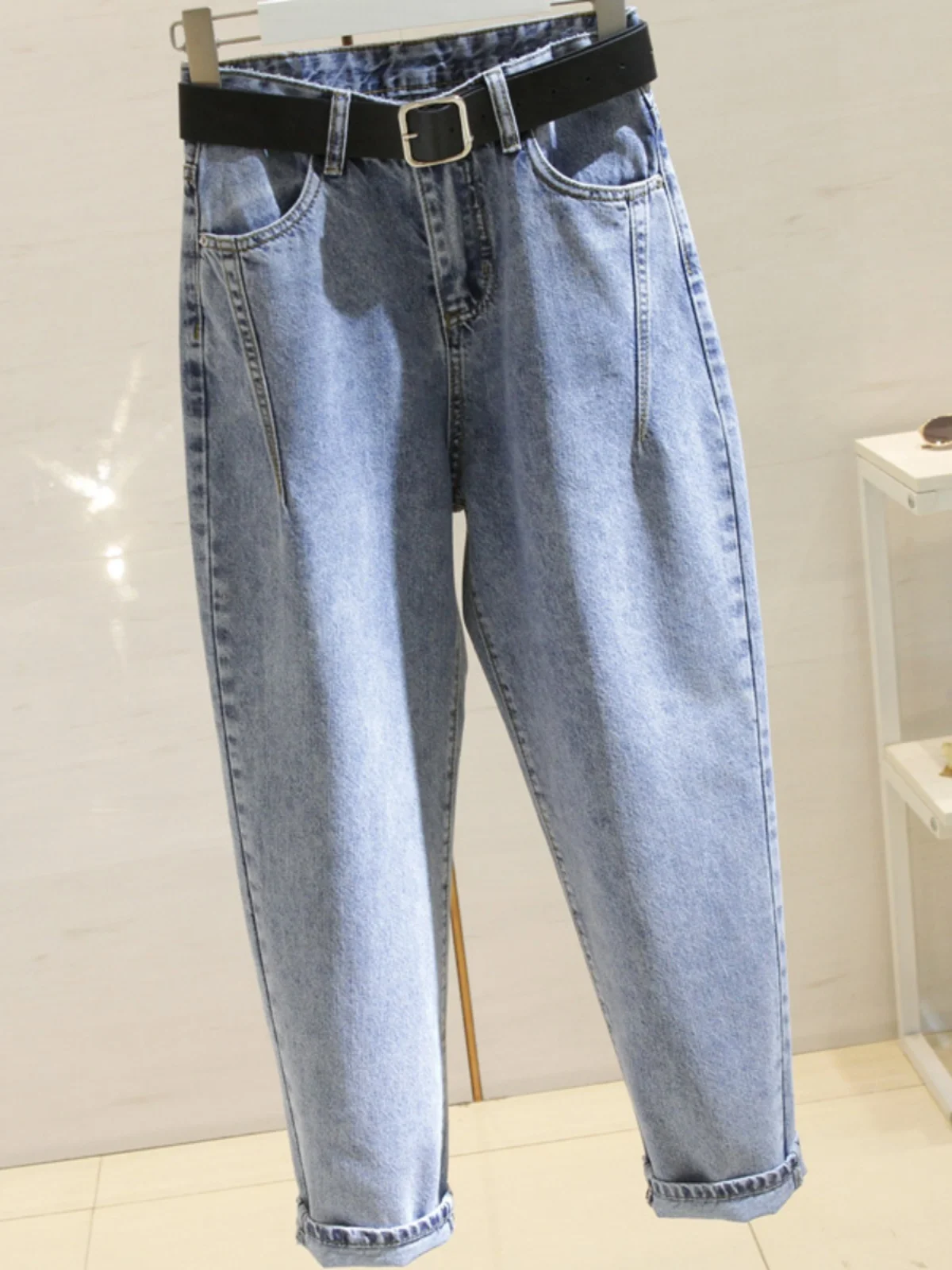 Spring Autumn 2026 plus Size Dad Jeans Women's Student BF Loose Slimming Harlan Carrot Pants Trendy High Waist Nine Points
Spring Autumn 2026 plus Size Dad Jeans Women's Student BF Loose Slimming Harlan Carrot Pants Trendy High Waist Nine Points