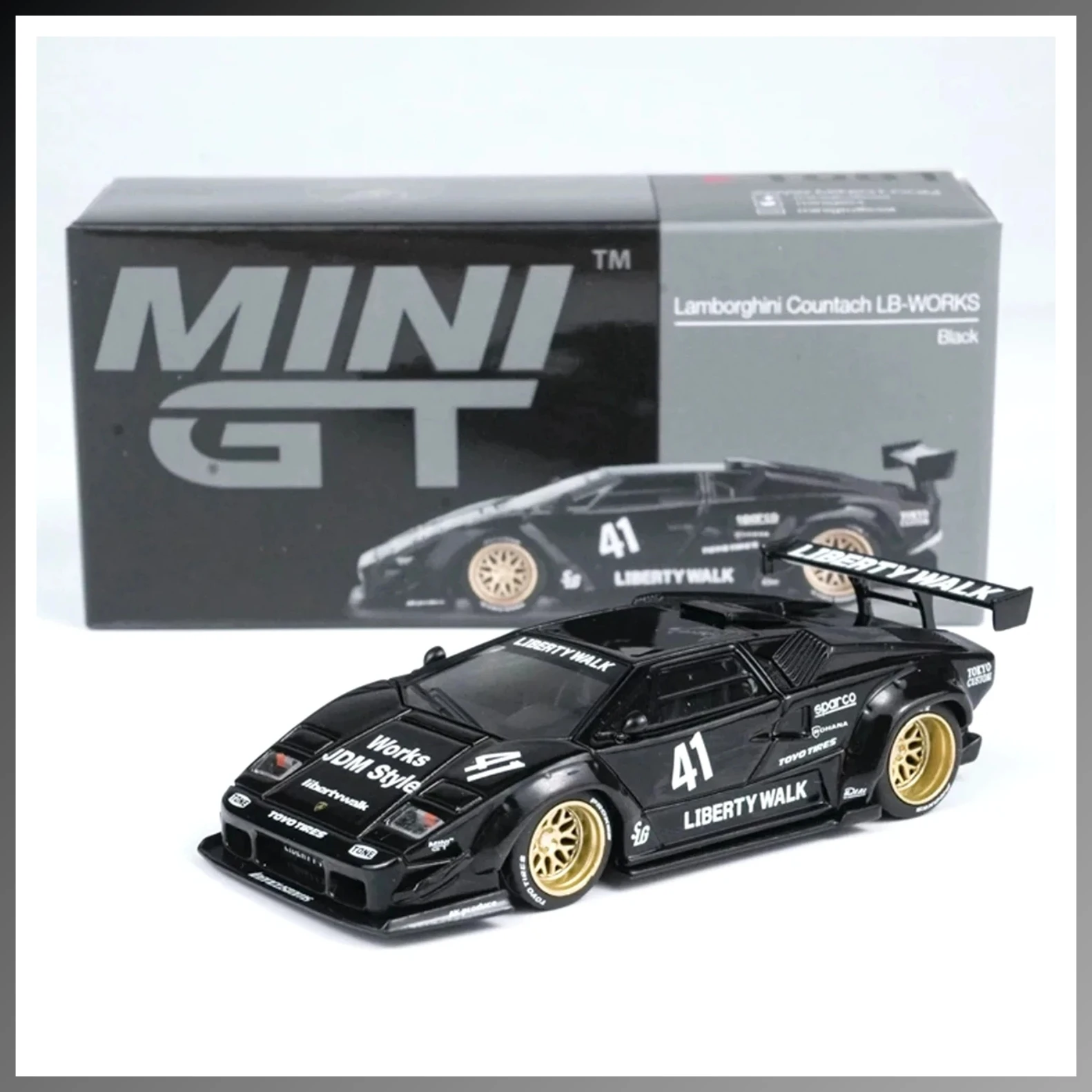 MINIGT В наличии 1081 1:64 LBWK Lamborghini Countach LB WORKS Коллекционная модель, игрушка, литой автомобиль черного цвета
MINIGT В наличии 1081 1:64 LBWK Lamborghini Countach LB WORKS Коллекционная модель, игрушка, литой автомобиль черного цвета