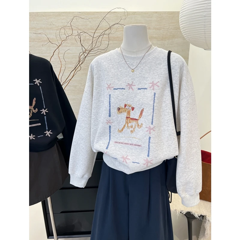 Retro Knot Long Sleeve round Neck Sweatshirt Women's Loose Fit Dog Print Versatile Top Autumn Fashion 2026
Retro Knot Long Sleeve round Neck Sweatshirt Women's Loose Fit Dog Print Versatile Top Autumn Fashion 2026